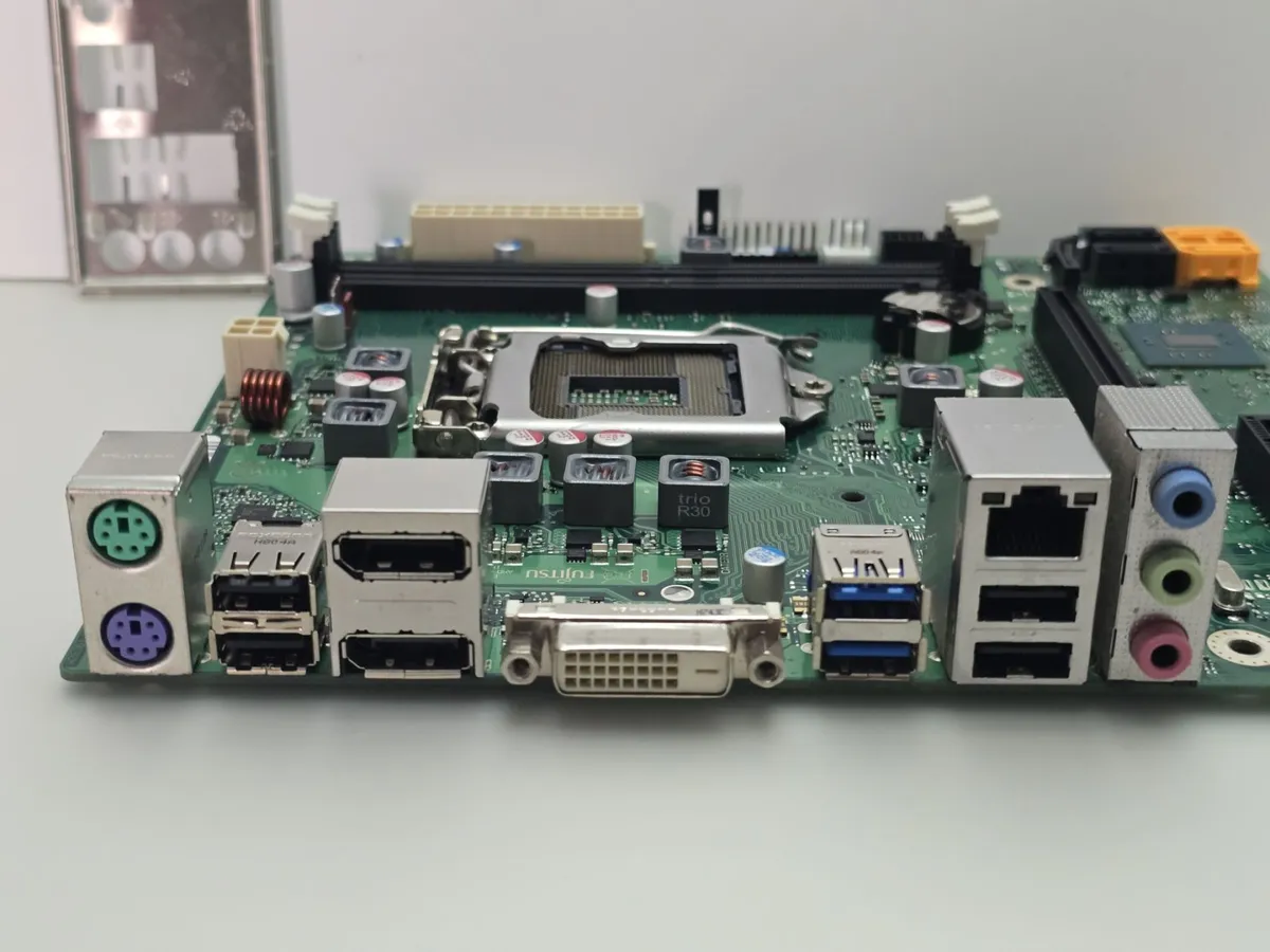 Fujitsu D3410-B22 (s1151, б/у, DDR4)- Материнська плата LGA 1151 | Гарантія