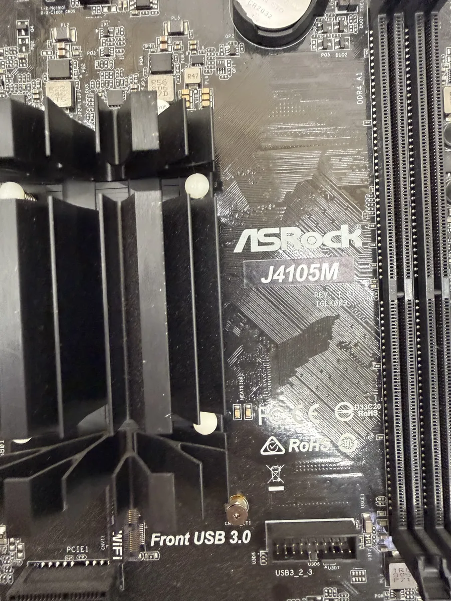 Купити ASRock J4105M (Mini ITX, Б/у, DDR4) - Материнська плата LGA 1155 | Гарантія