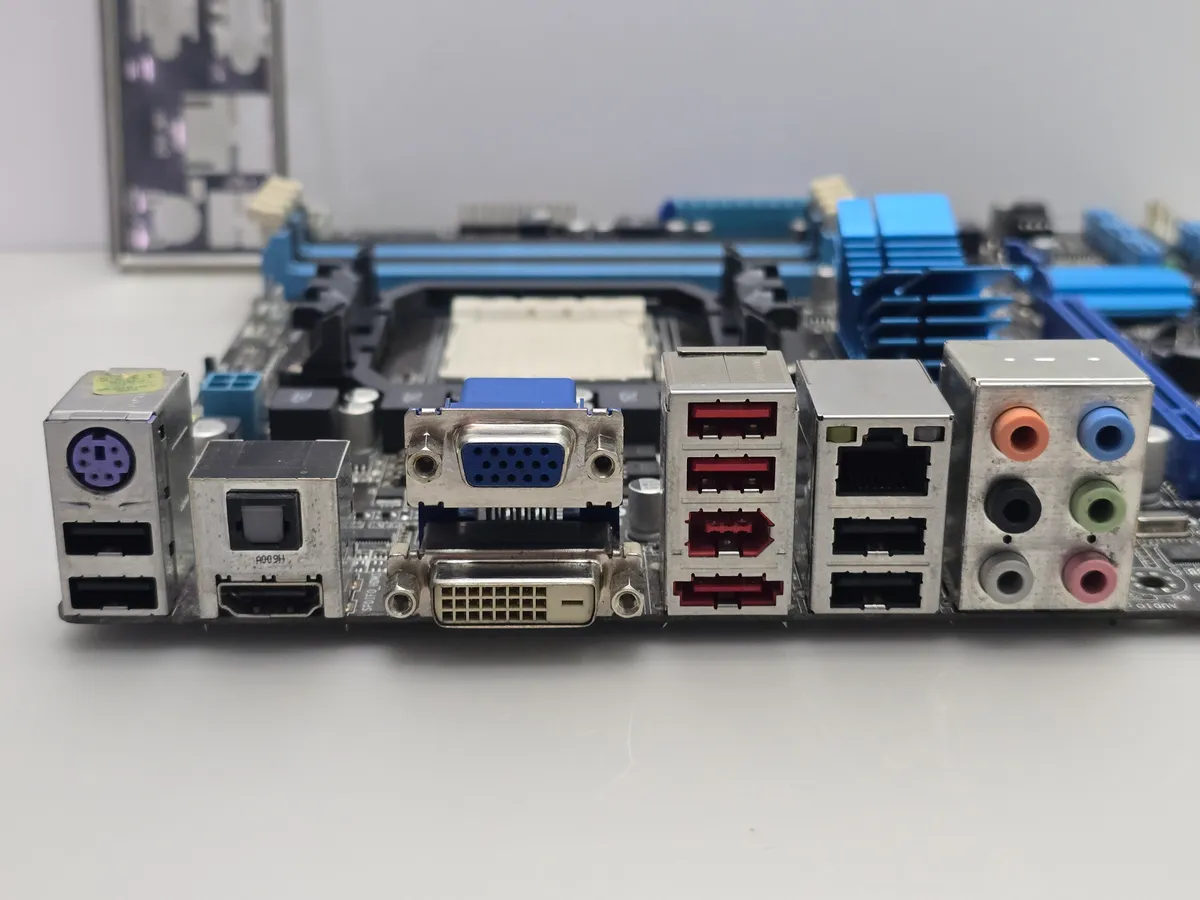 Материнська плата ASUS M4A88TD-M EVO | Гарантія якості від KOMPi