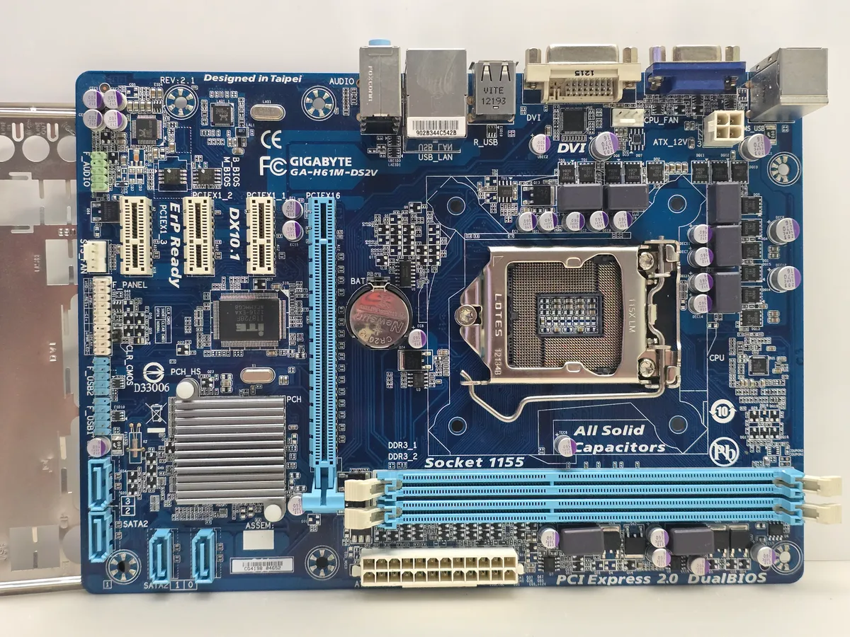 Материнська плата Gigabyte GA-H61M-DS2V | Гарантія якості від KOMPi