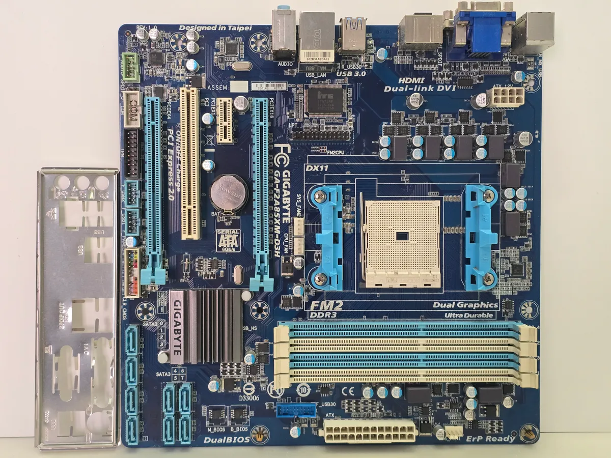 Материнська плата Gigabyte GA-F2A85XM-D3H | Гарантія якості від KOMPi