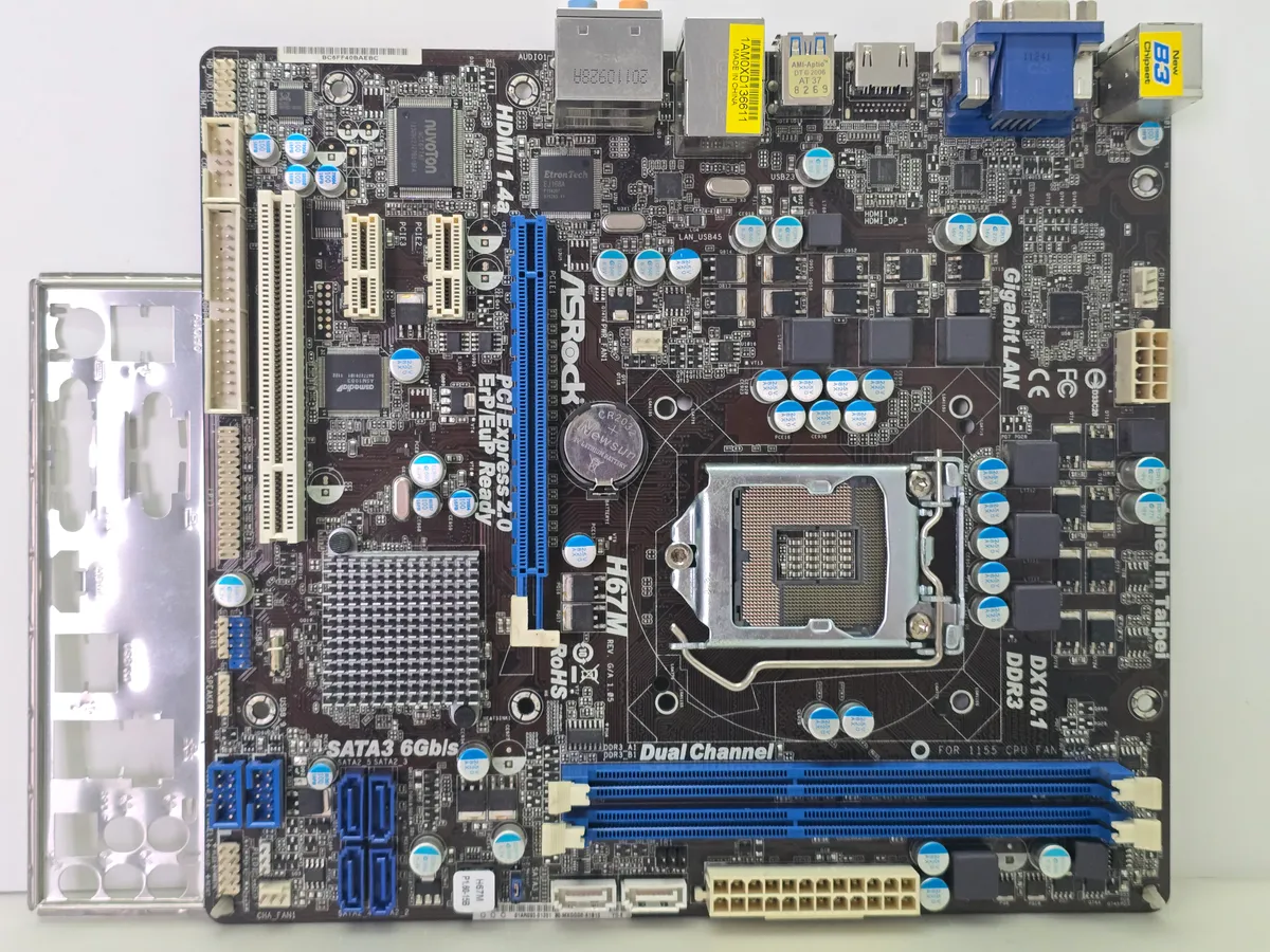 Материнська плата ASRock H67M Socket 1155 | Гарантія якості від KOMPi