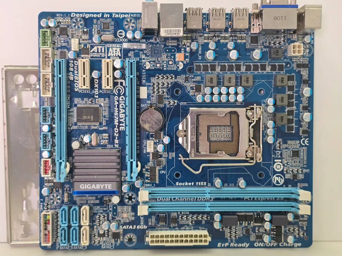 Материнська плата Gigabyte GA-H67M-D2-B3 | Гарантія якості від KOMPi