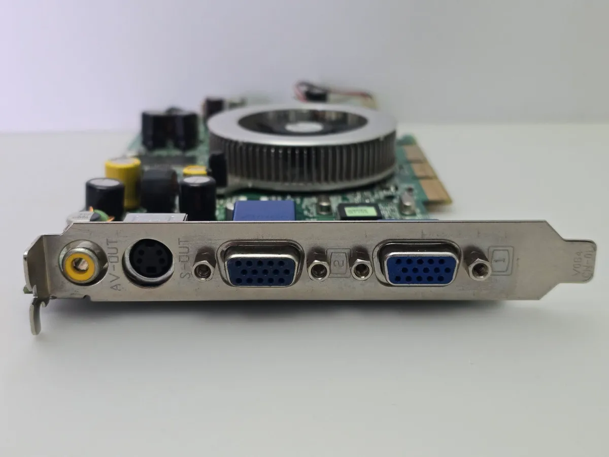 Ретро відеокарта MEDION GeForce 4 TI AGP 128MB AGP  | Гарантія якості від KOMPi