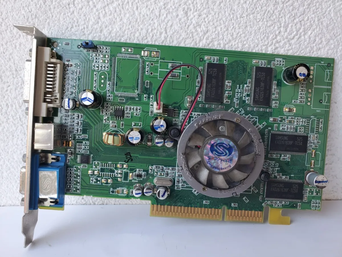 Ретро відеокарта ATI Radeon 9550 128MB AGP  | Гарантія якості від KOMPi